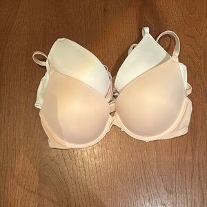 PINK Victoria's Secret Cream and Tan T-Shirt Bras
